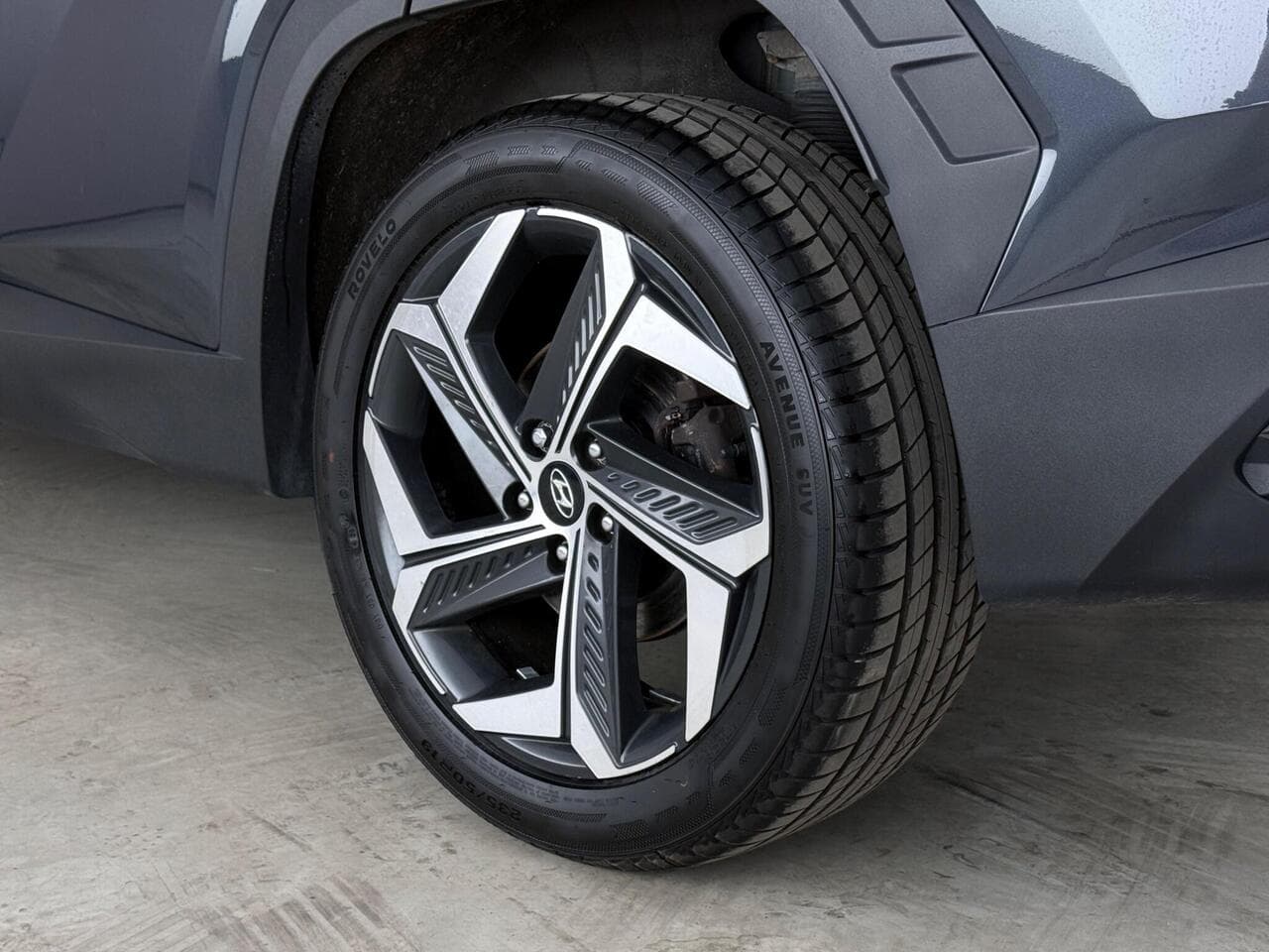 Hyundai TUCSON thumbnail Wheel
