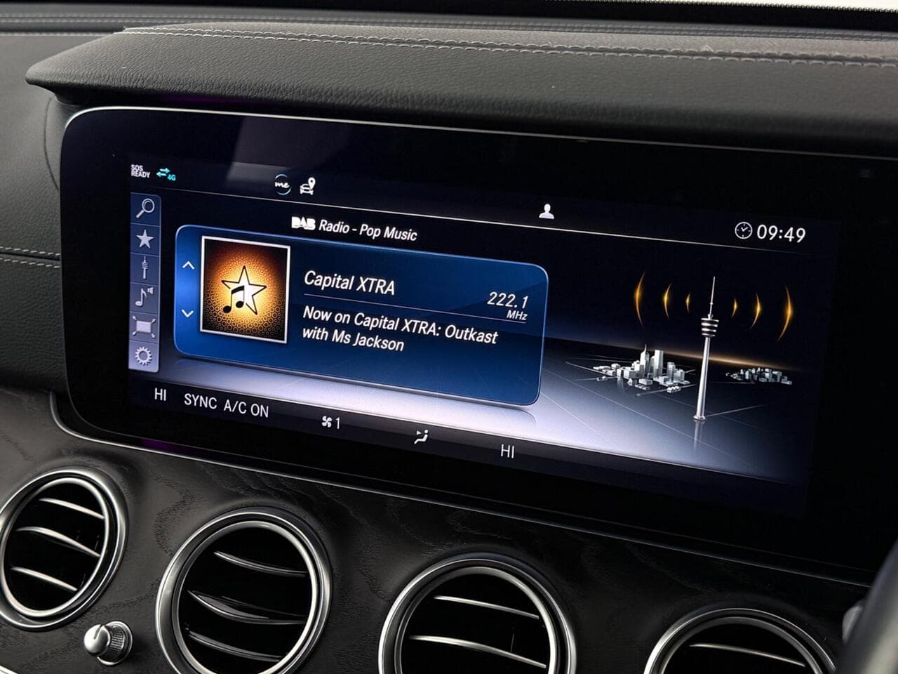 Mercedes-Benz E Class thumbnail Infotainment System