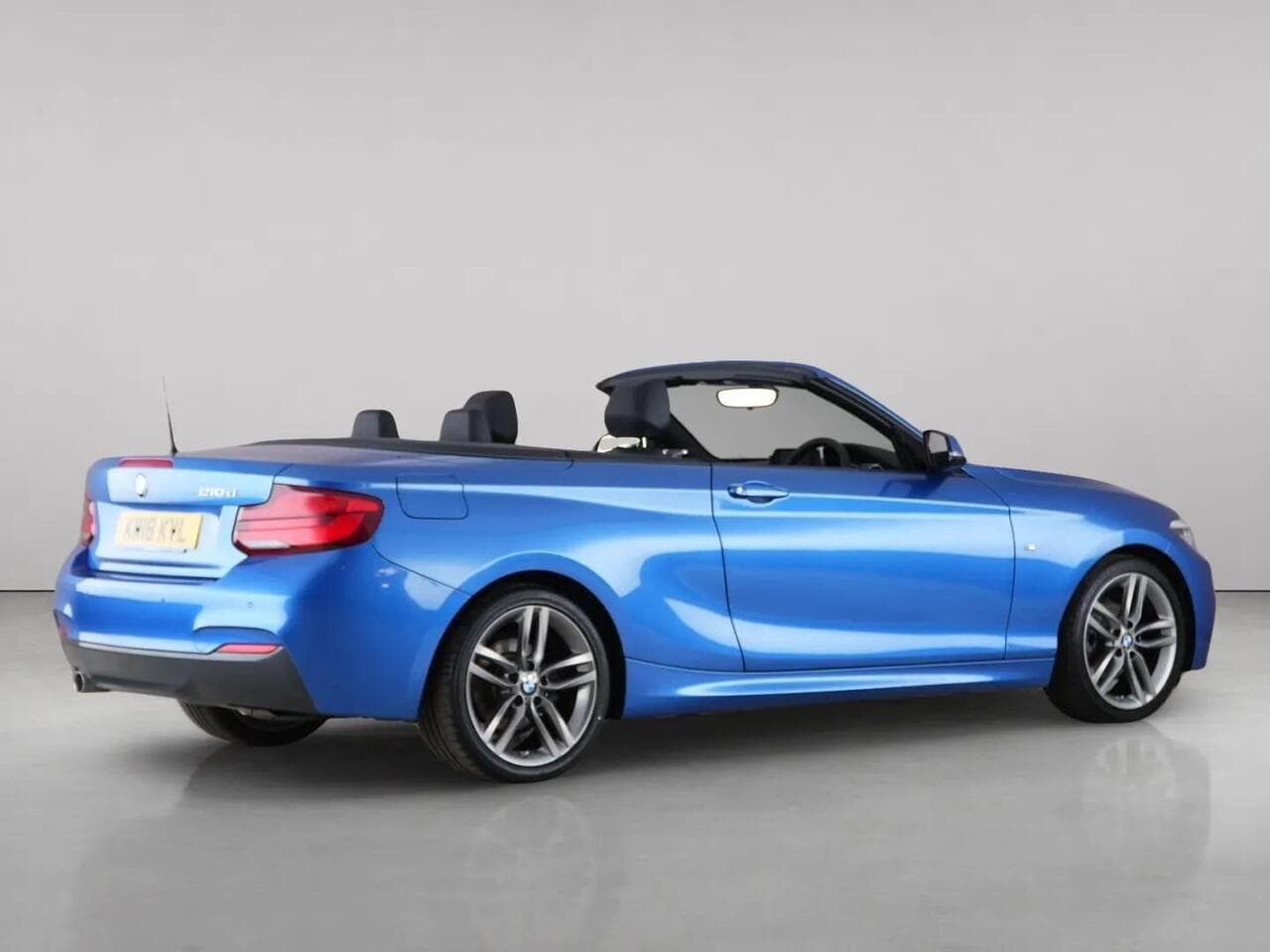 BMW 2 Series thumbnail Rear Right
