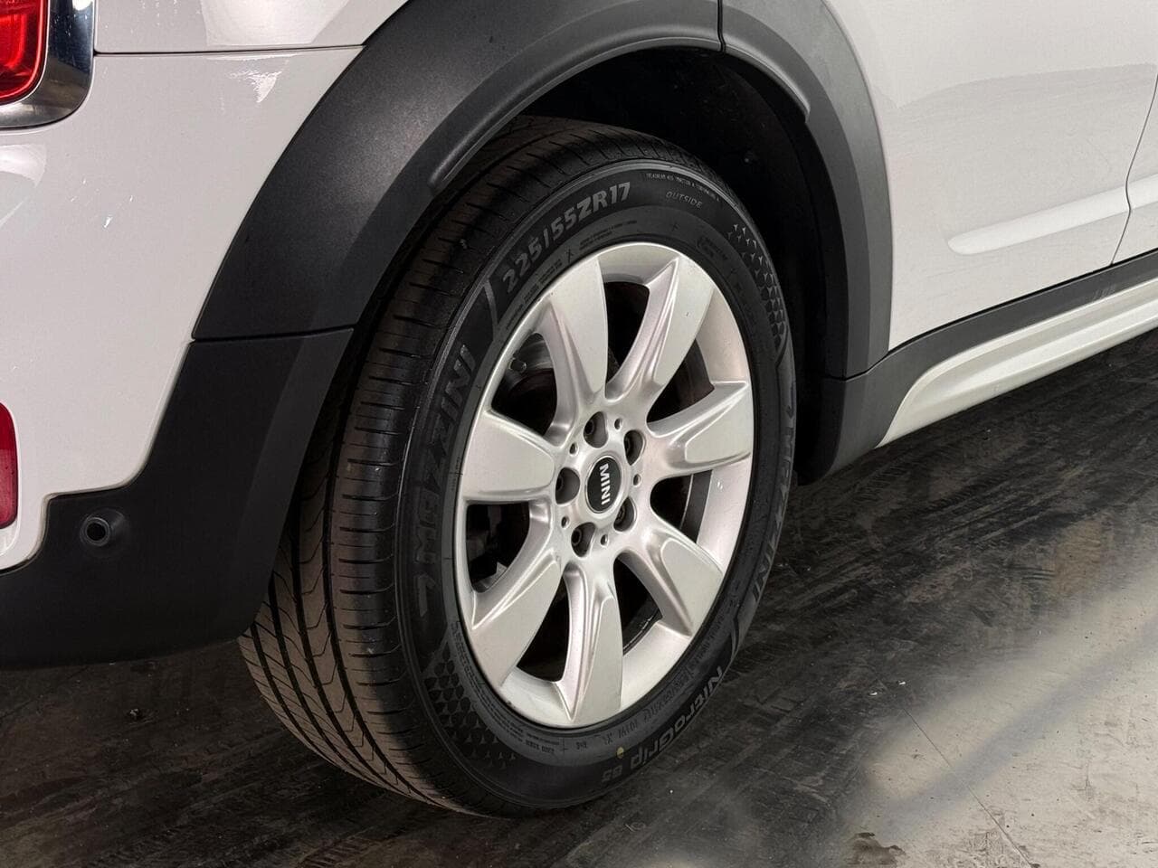 MINI Countryman thumbnail Wheel