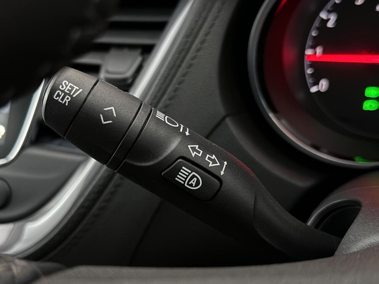 Vauxhall Grandland X thumbnail Misc Controls
