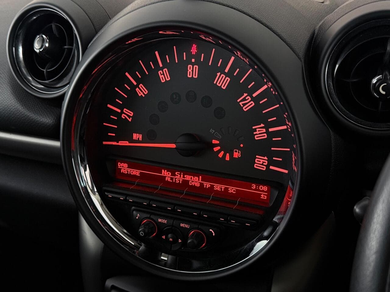 MINI Countryman thumbnail Driver Instruments
