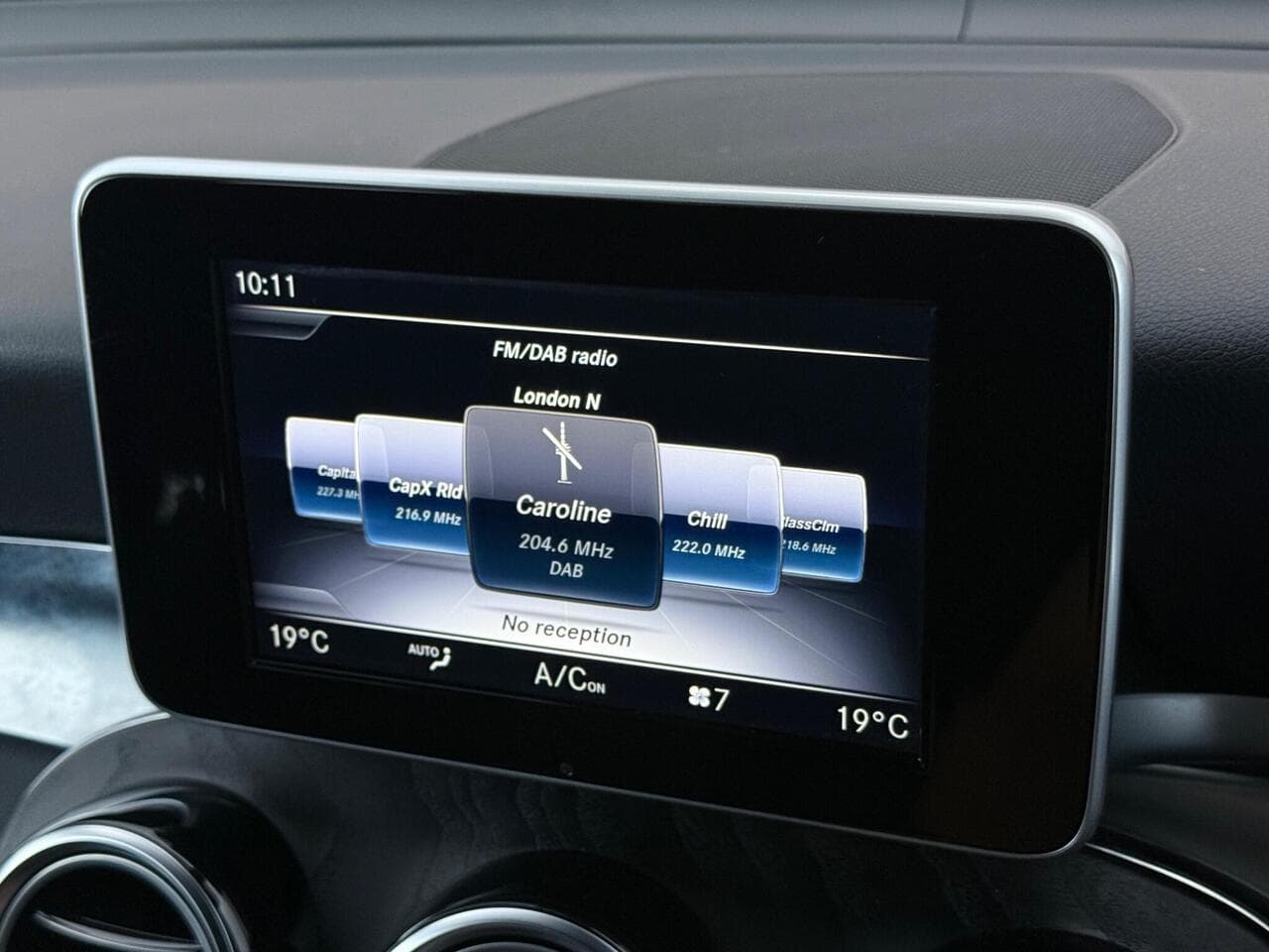 Mercedes-Benz GLC thumbnail Infotainment System