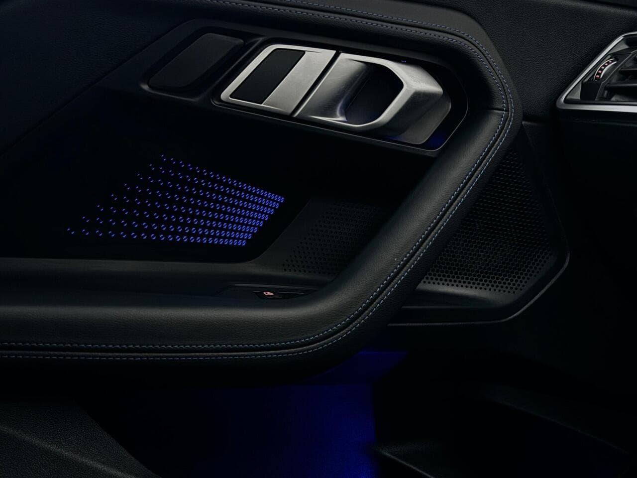 BMW 2 Series thumbnail Door Interior