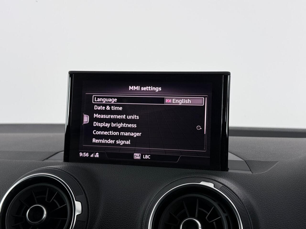 Audi Q2 thumbnail Infotainment System