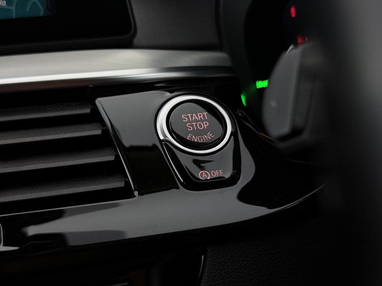 BMW 5 Series thumbnail Interior Front