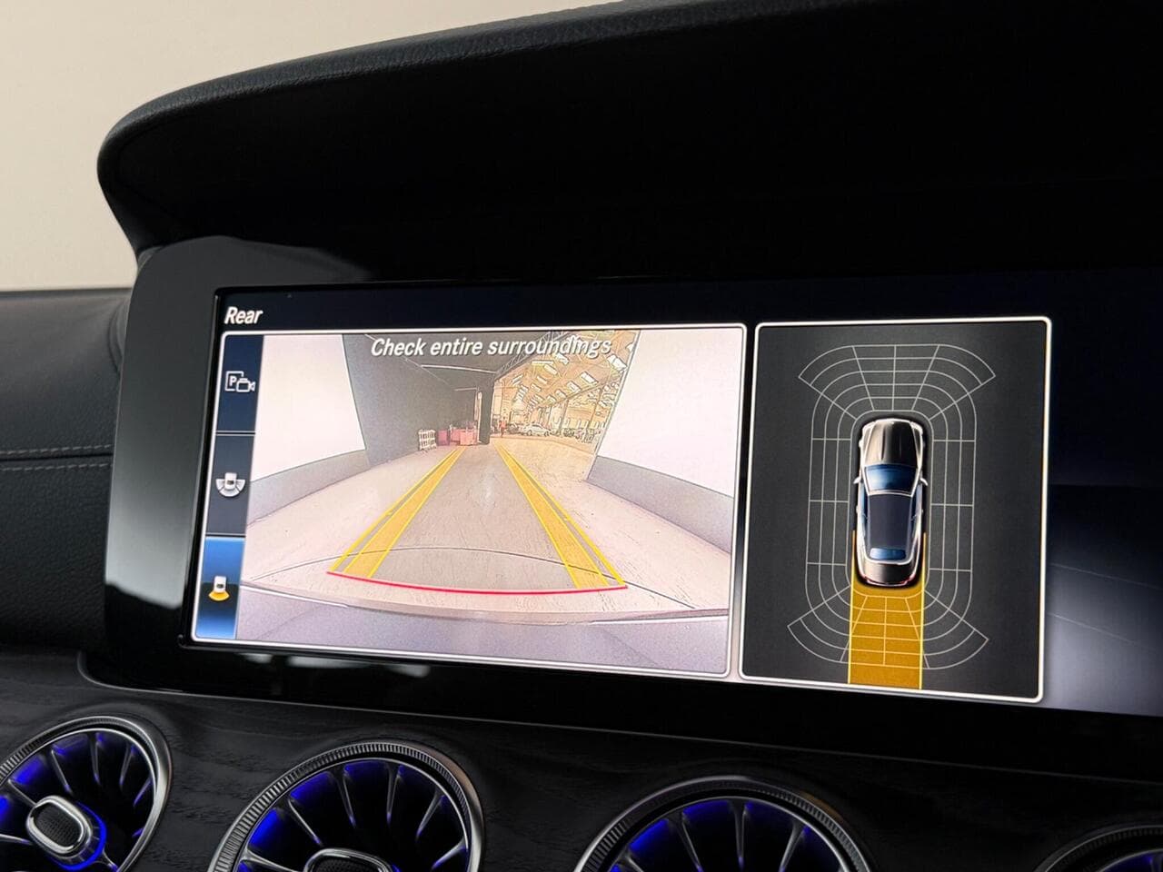 Mercedes-Benz E Class thumbnail Infotainment System