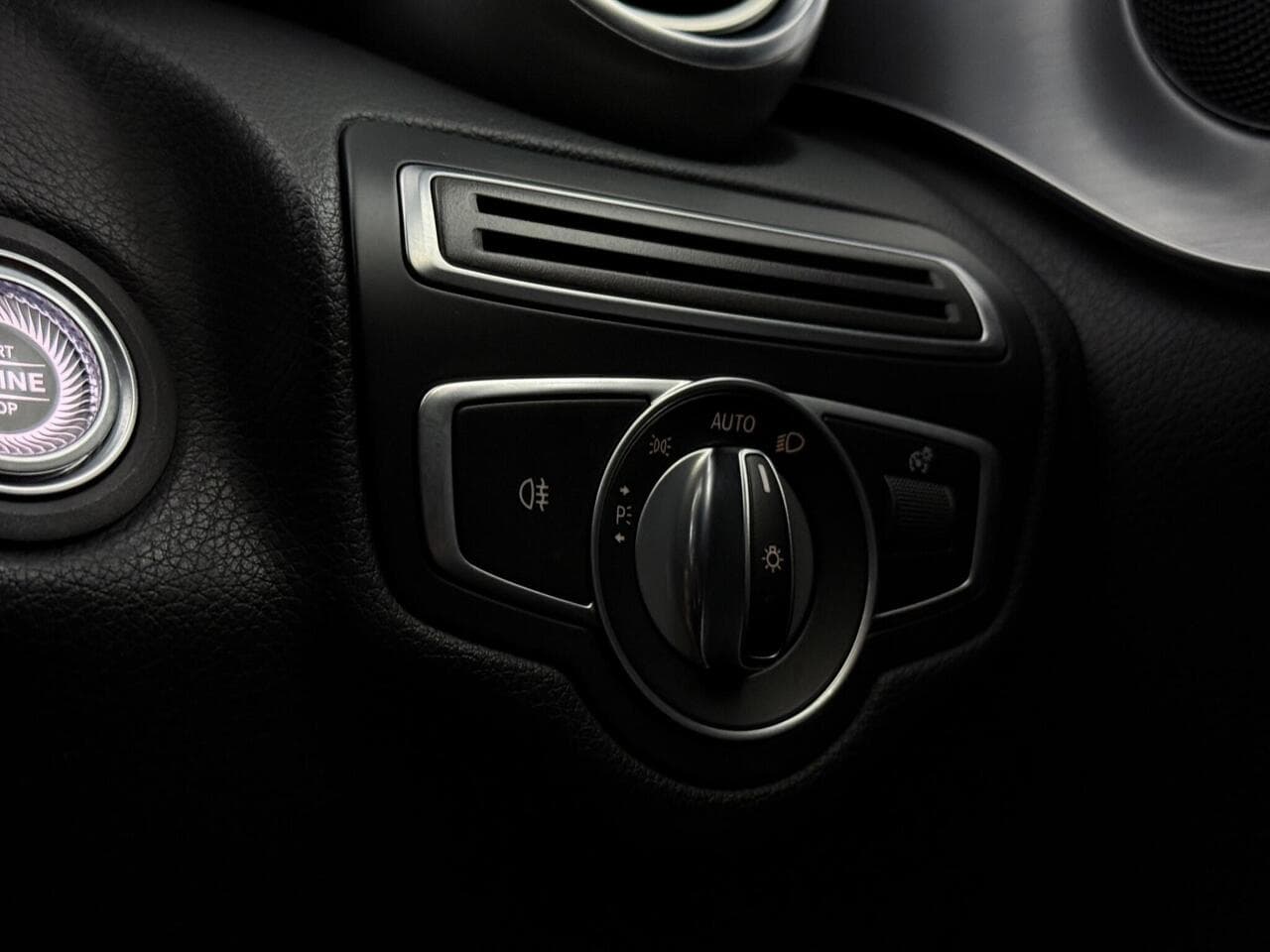 Mercedes-Benz C Class thumbnail Misc Controls