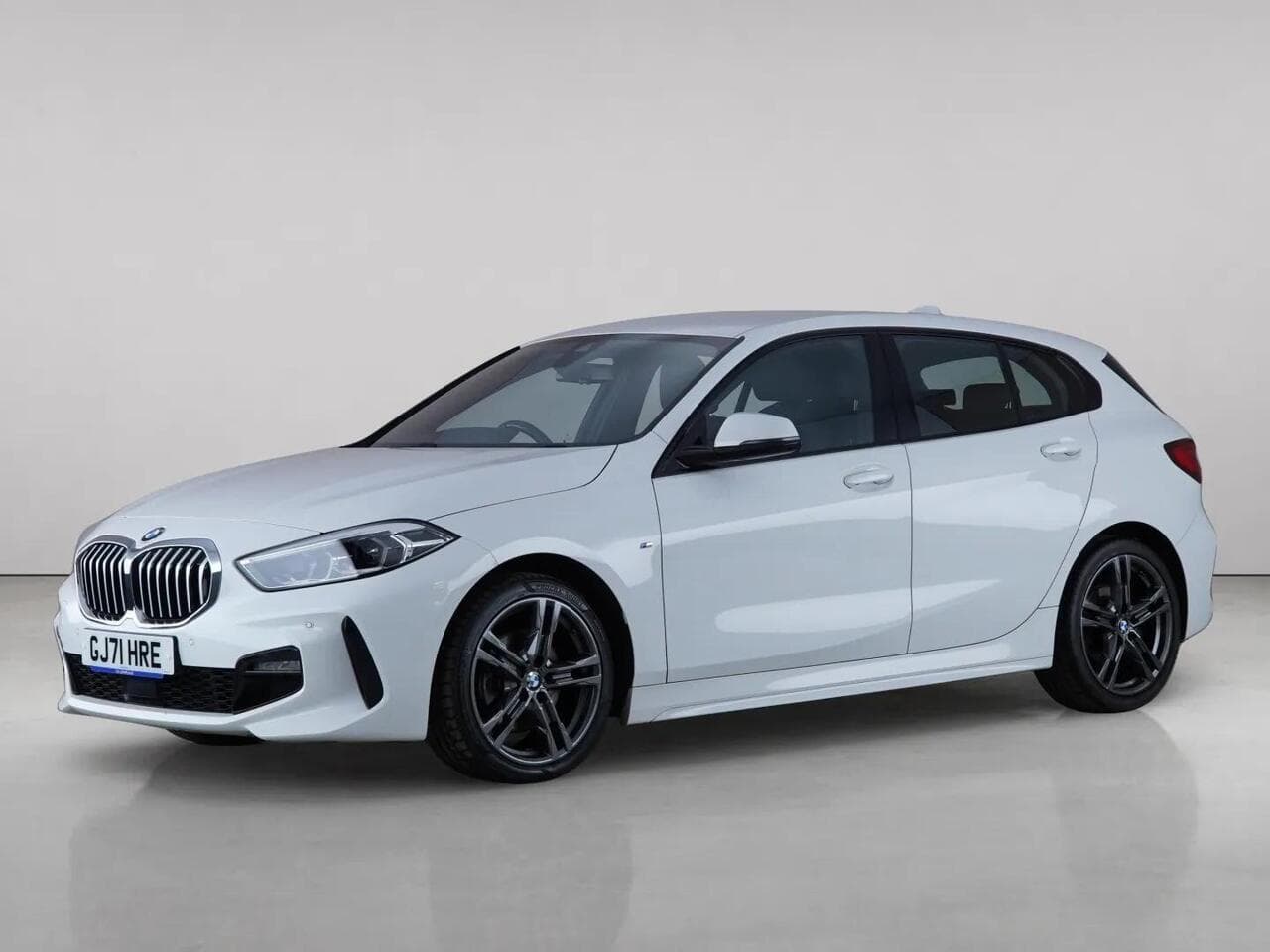 BMW 1 Series thumbnail Front Left