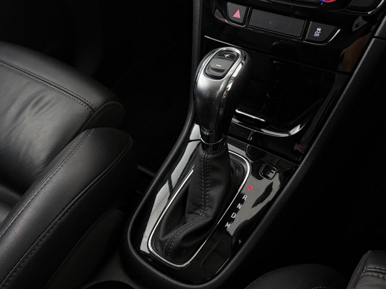 Vauxhall Mokka X thumbnail Interior Front