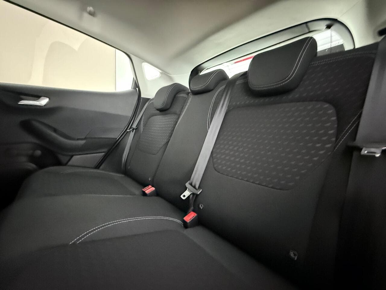 Ford Fiesta thumbnail Seats Rear