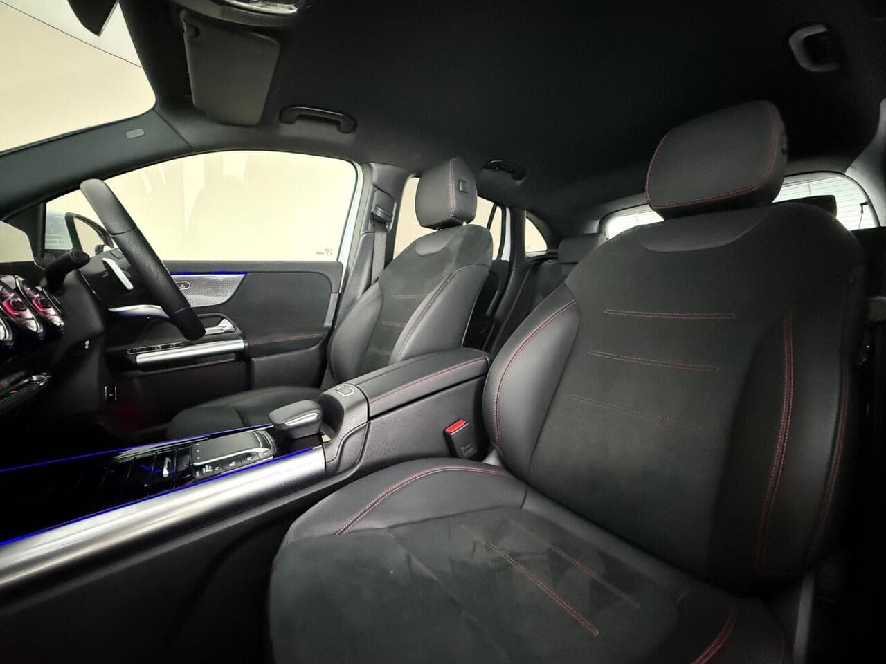 Mercedes-Benz GLA thumbnail Seat Front Passenger