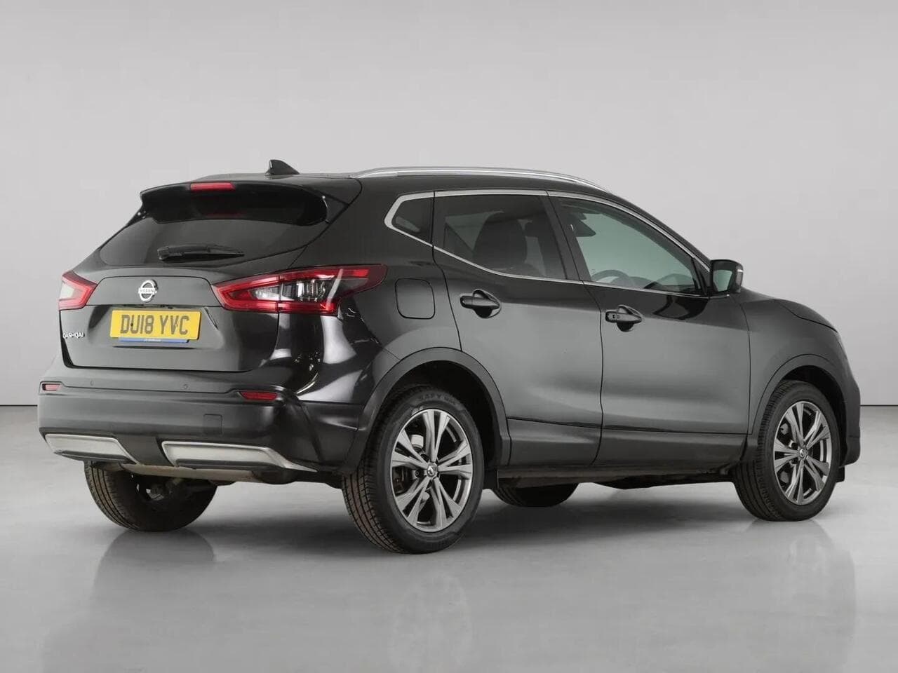 Nissan Qashqai thumbnail Rear Right