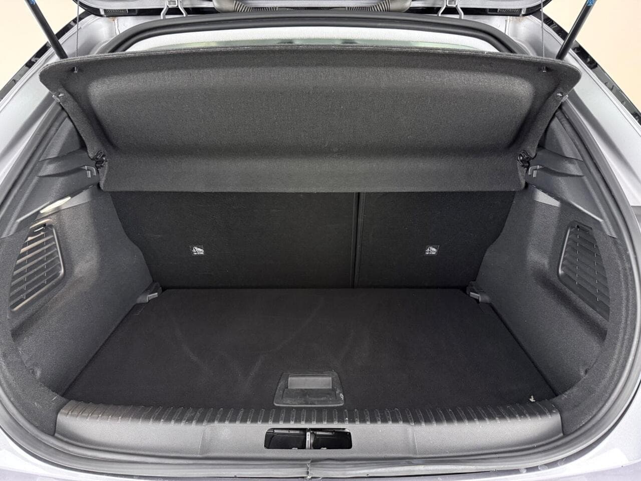 Vauxhall Mokka thumbnail Boot