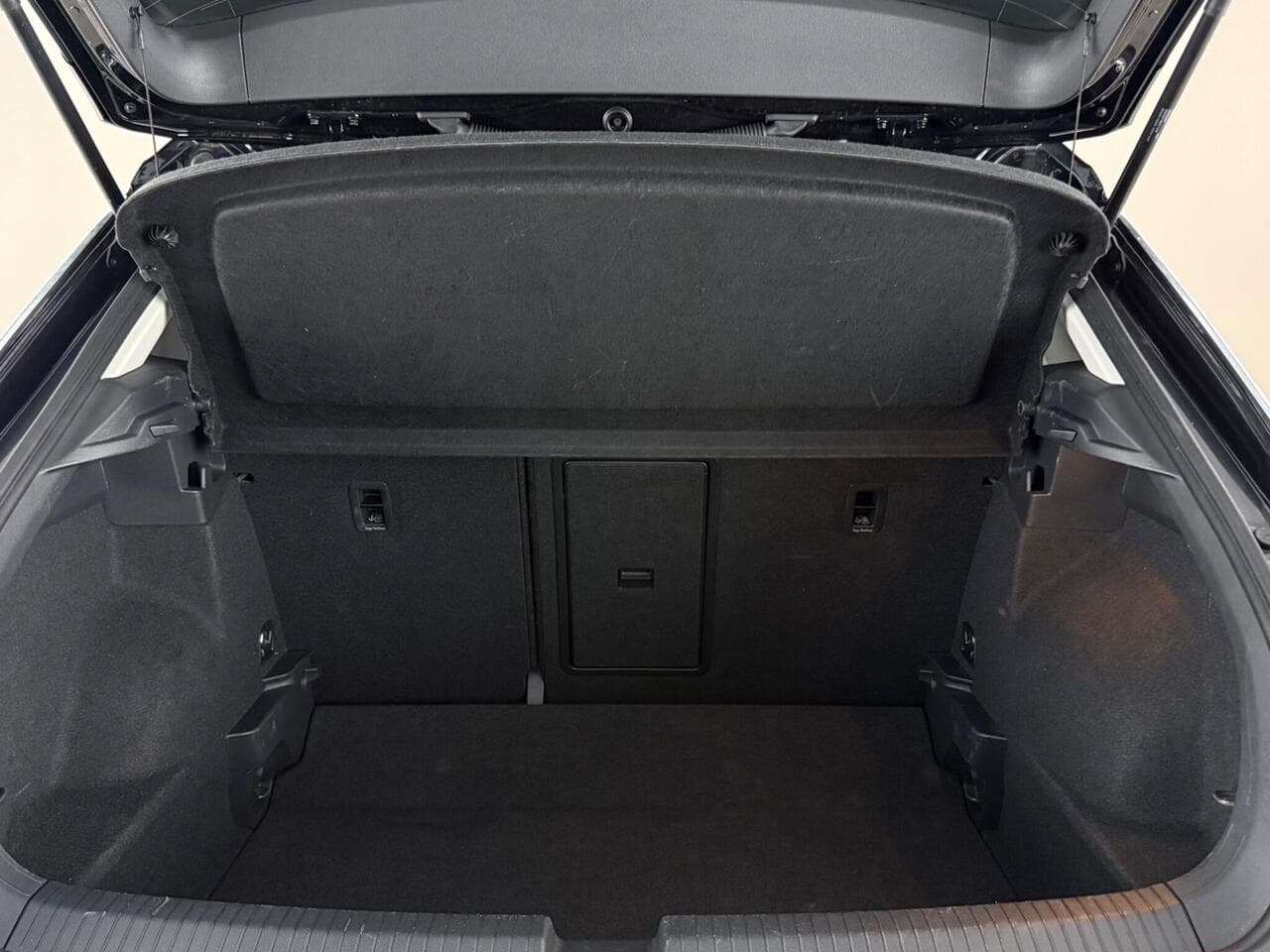 Volkswagen T-Roc thumbnail Boot