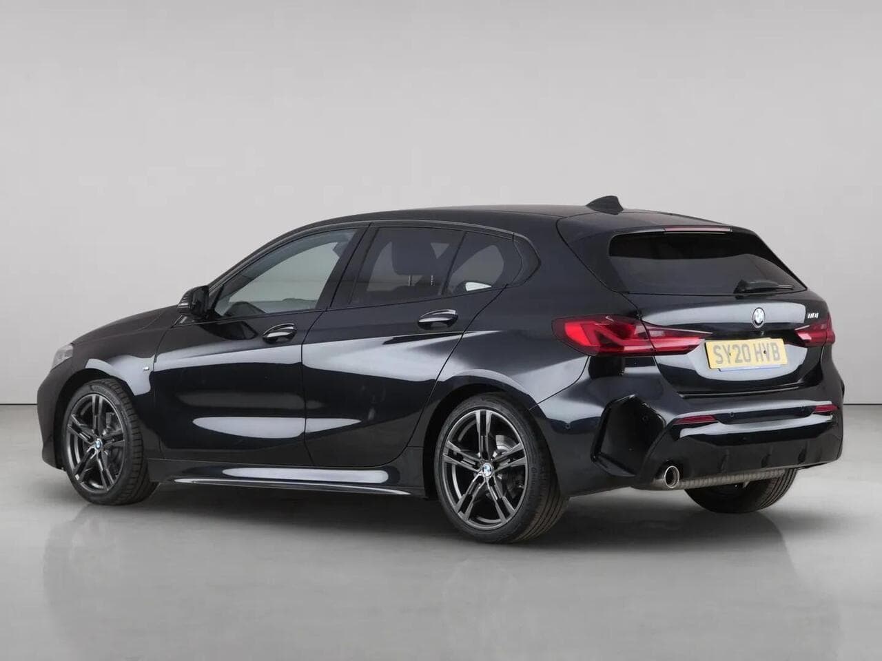 BMW 1 Series thumbnail Rear Left