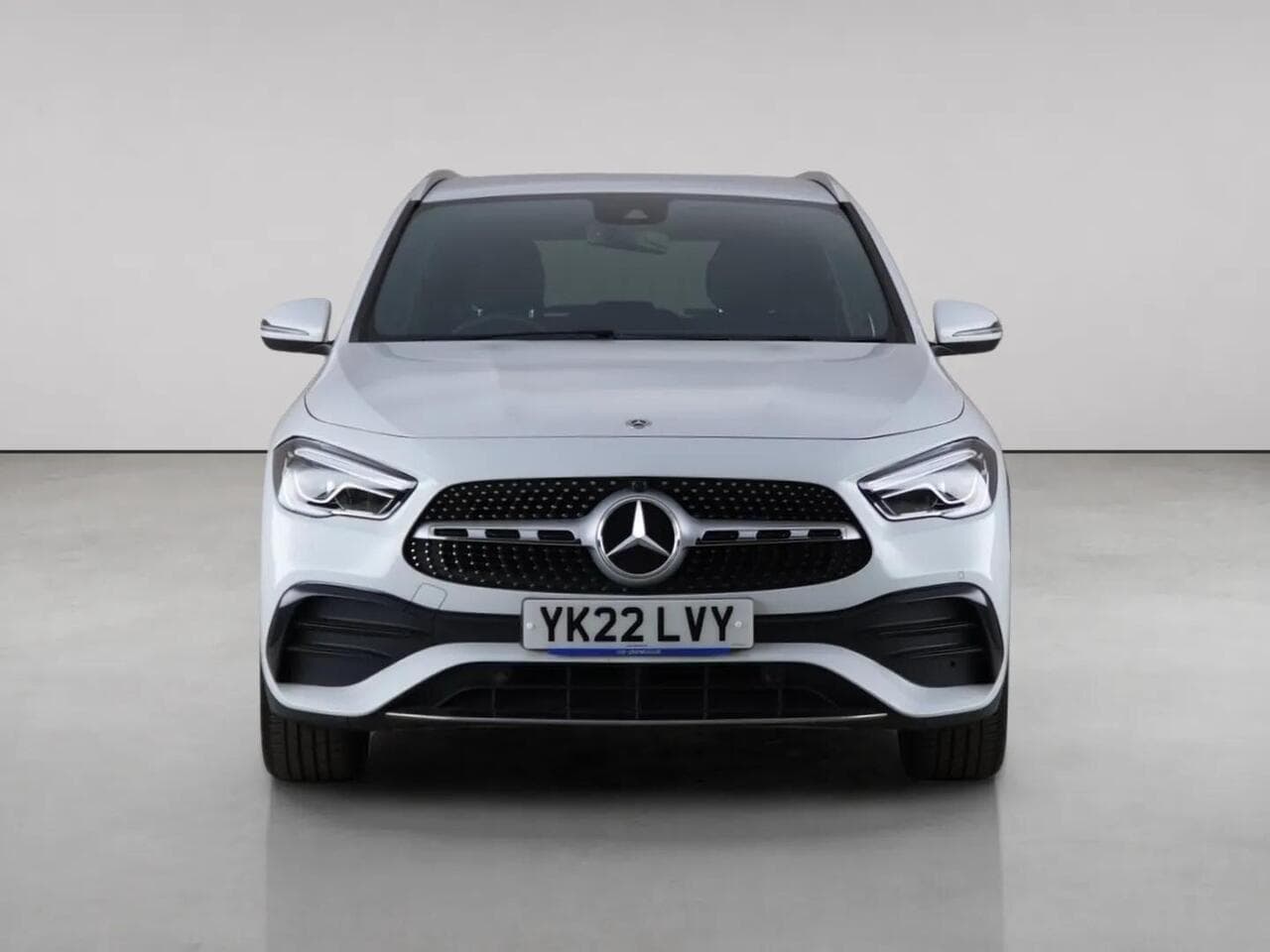 Mercedes-Benz GLA thumbnail Front