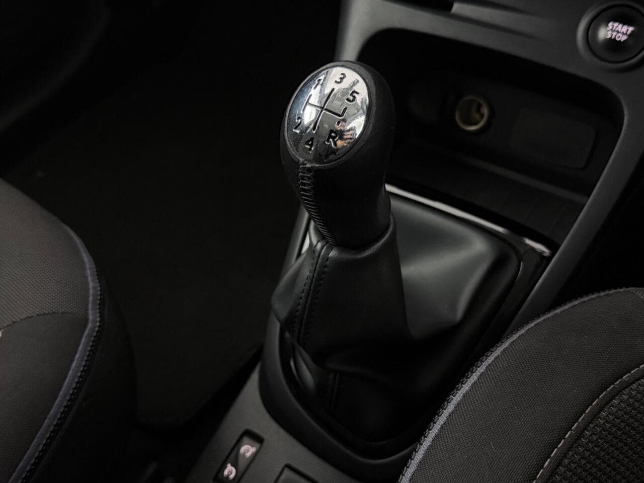 Renault Captur thumbnail Interior Front