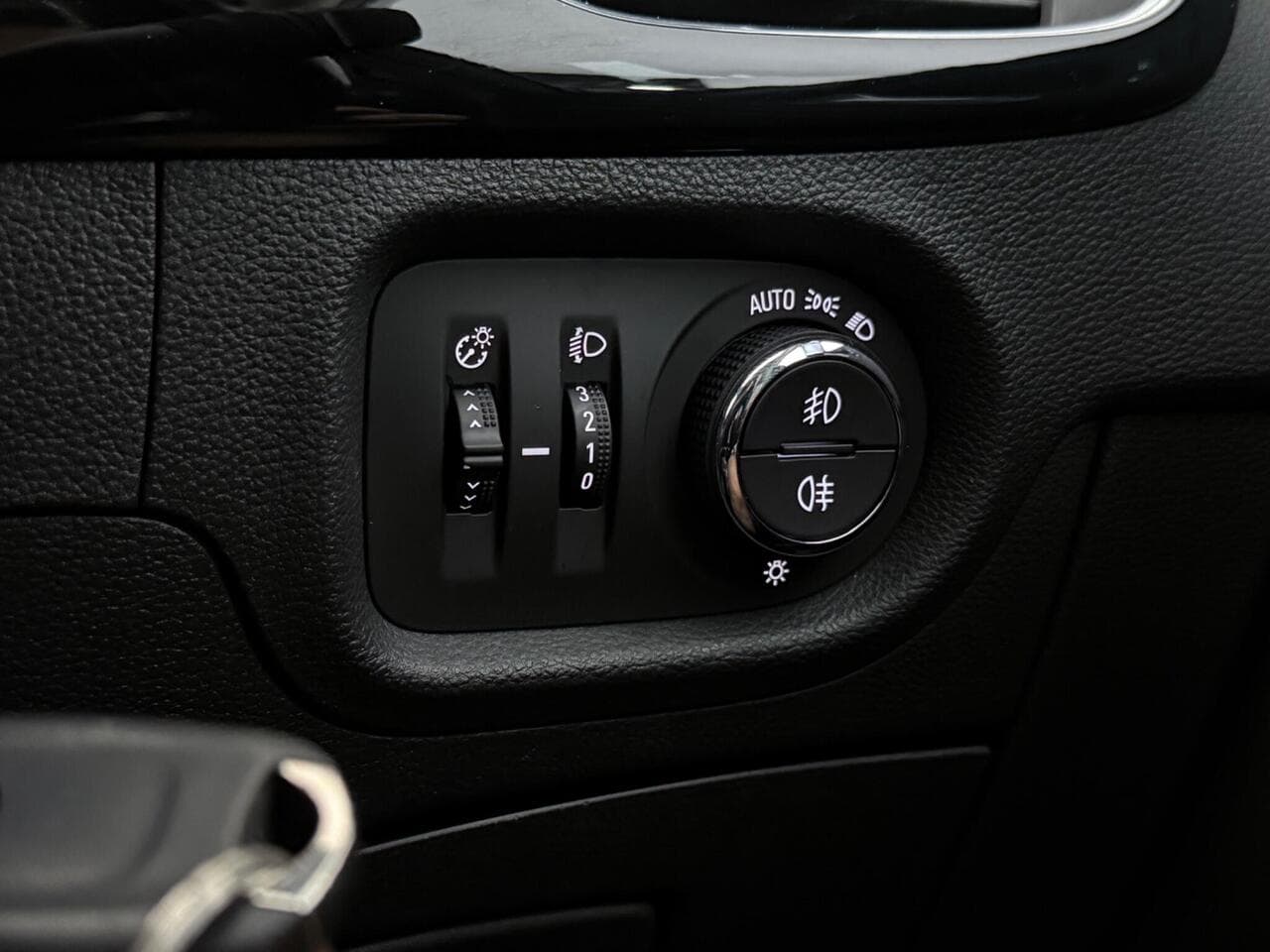 Vauxhall Astra thumbnail Misc Controls