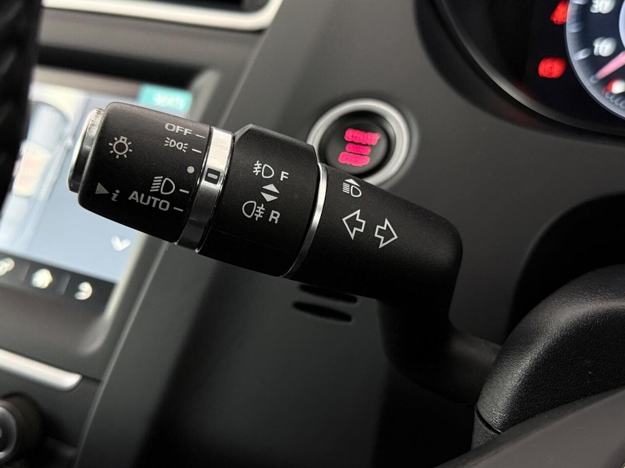 Jaguar E-PACE thumbnail Misc Controls
