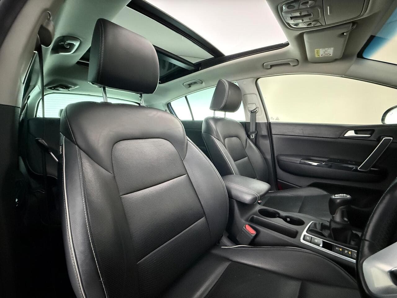 Kia Sportage thumbnail Seat Driver