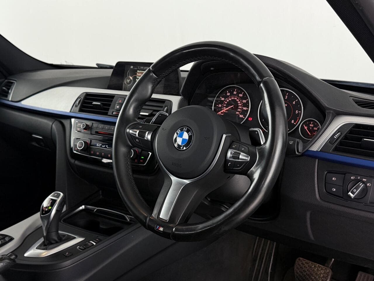 BMW 3 Series thumbnail Steering Wheel