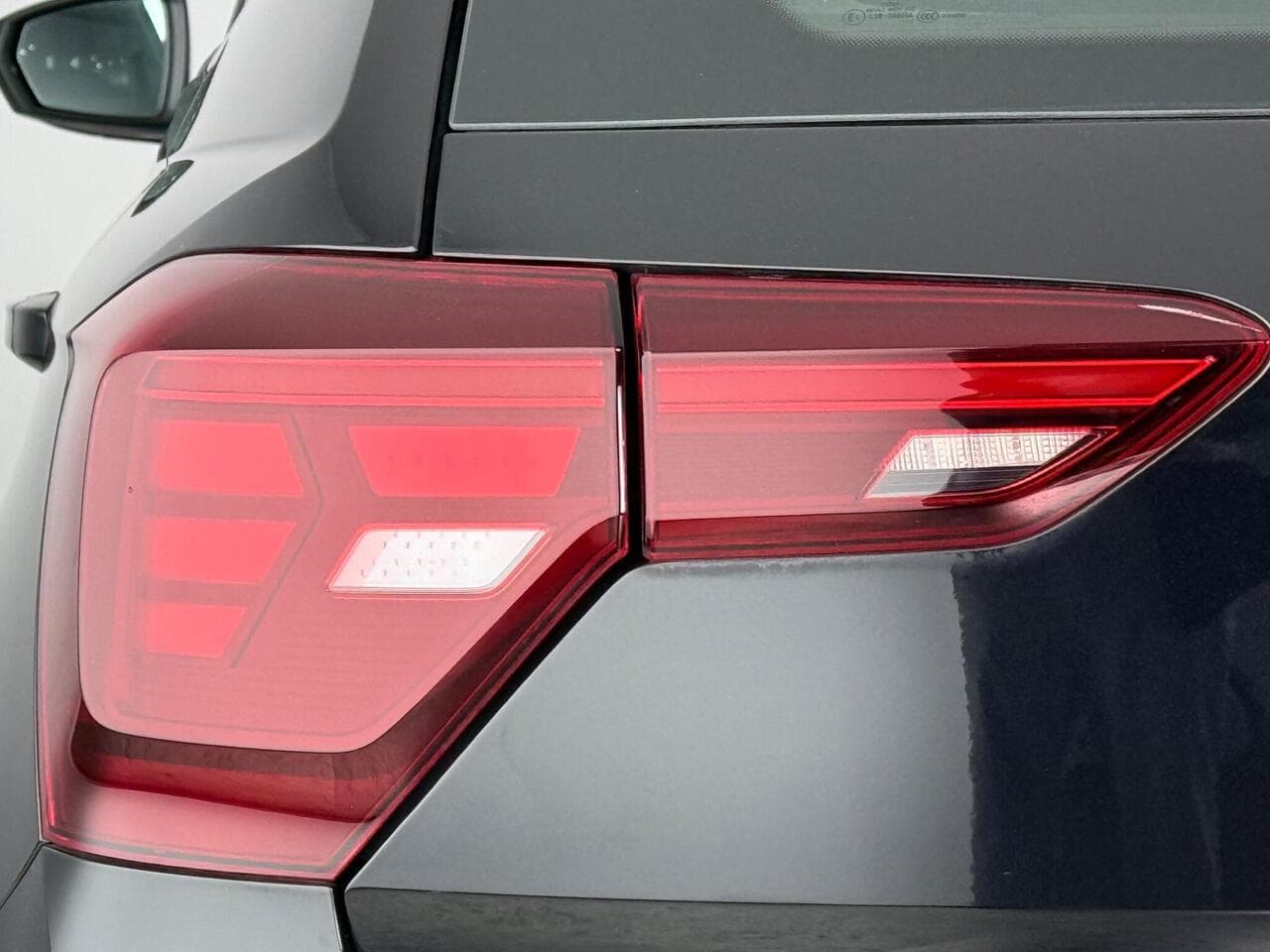 Volkswagen Polo thumbnail Lights Rear