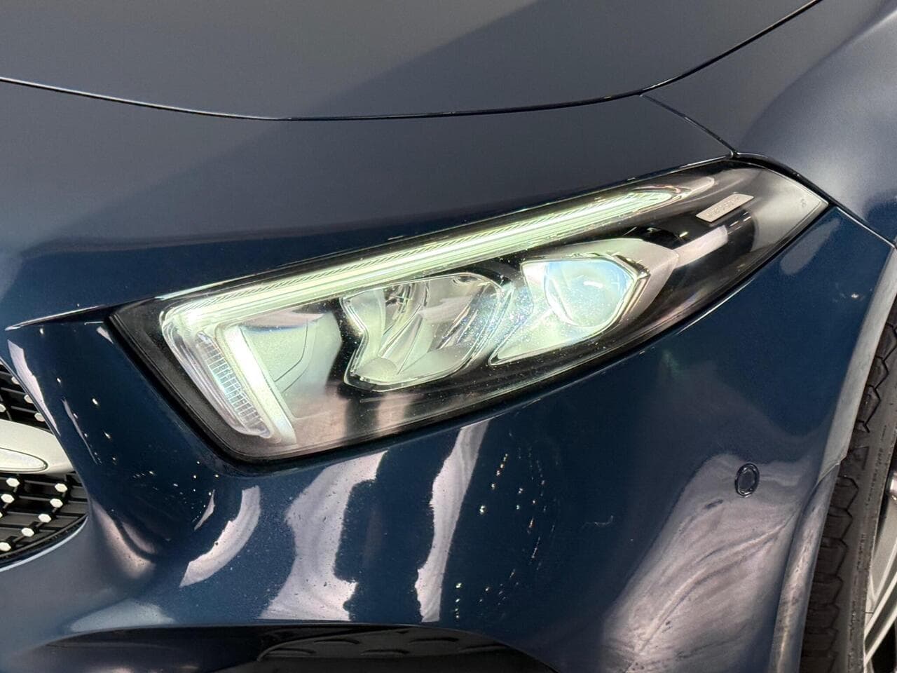 Mercedes-Benz A Class thumbnail Lights Front
