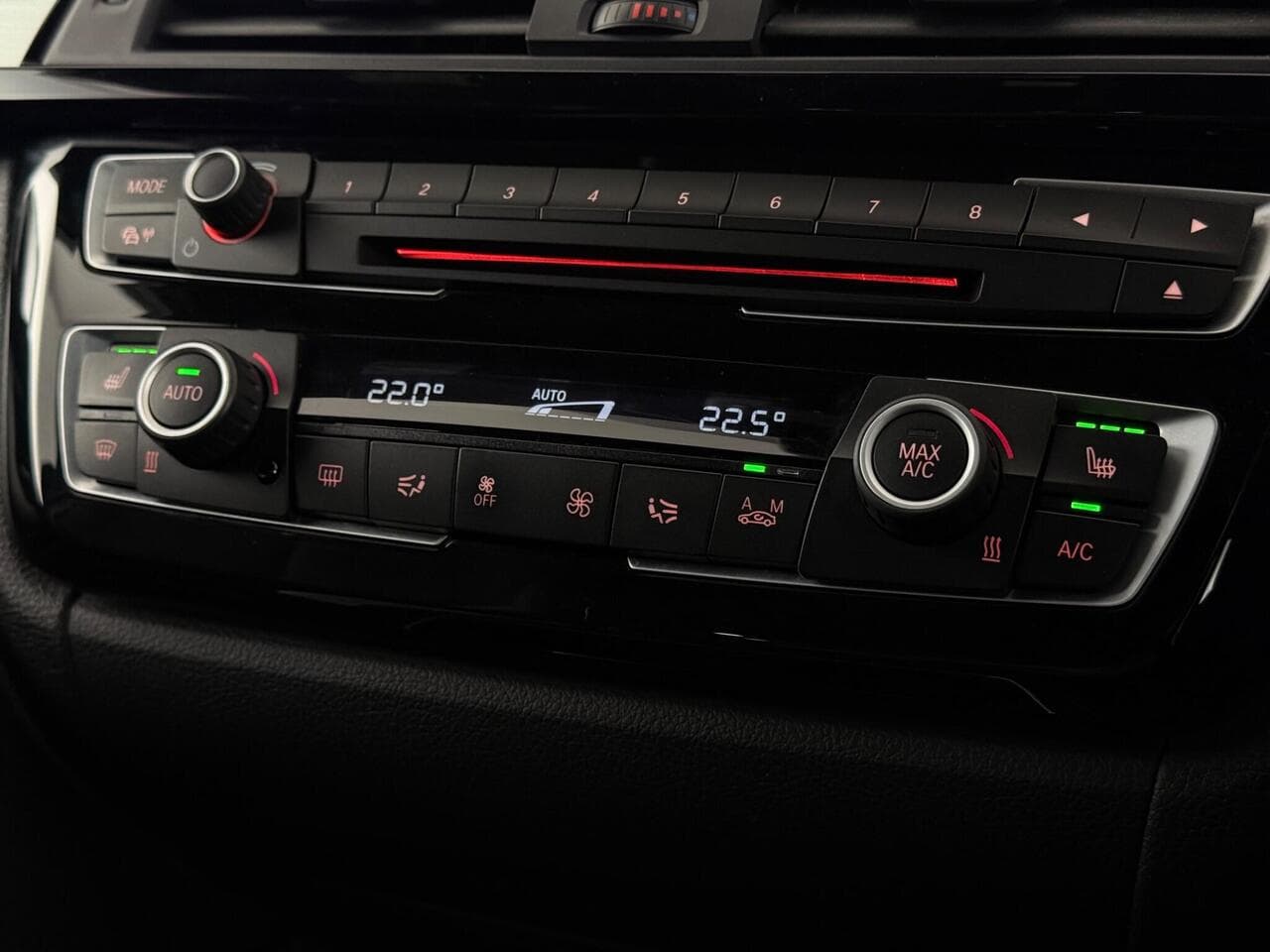 BMW 3 Series thumbnail Infotainment System