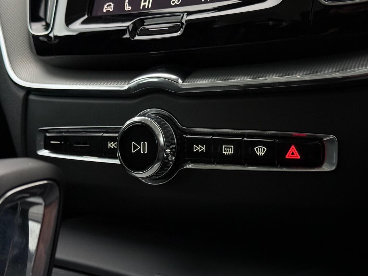 Volvo XC60 thumbnail Misc Controls