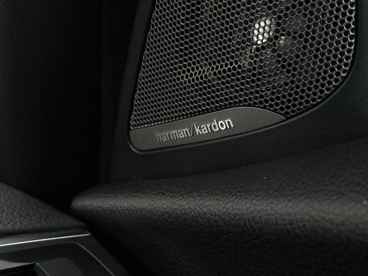 BMW 1 Series thumbnail Misc Controls