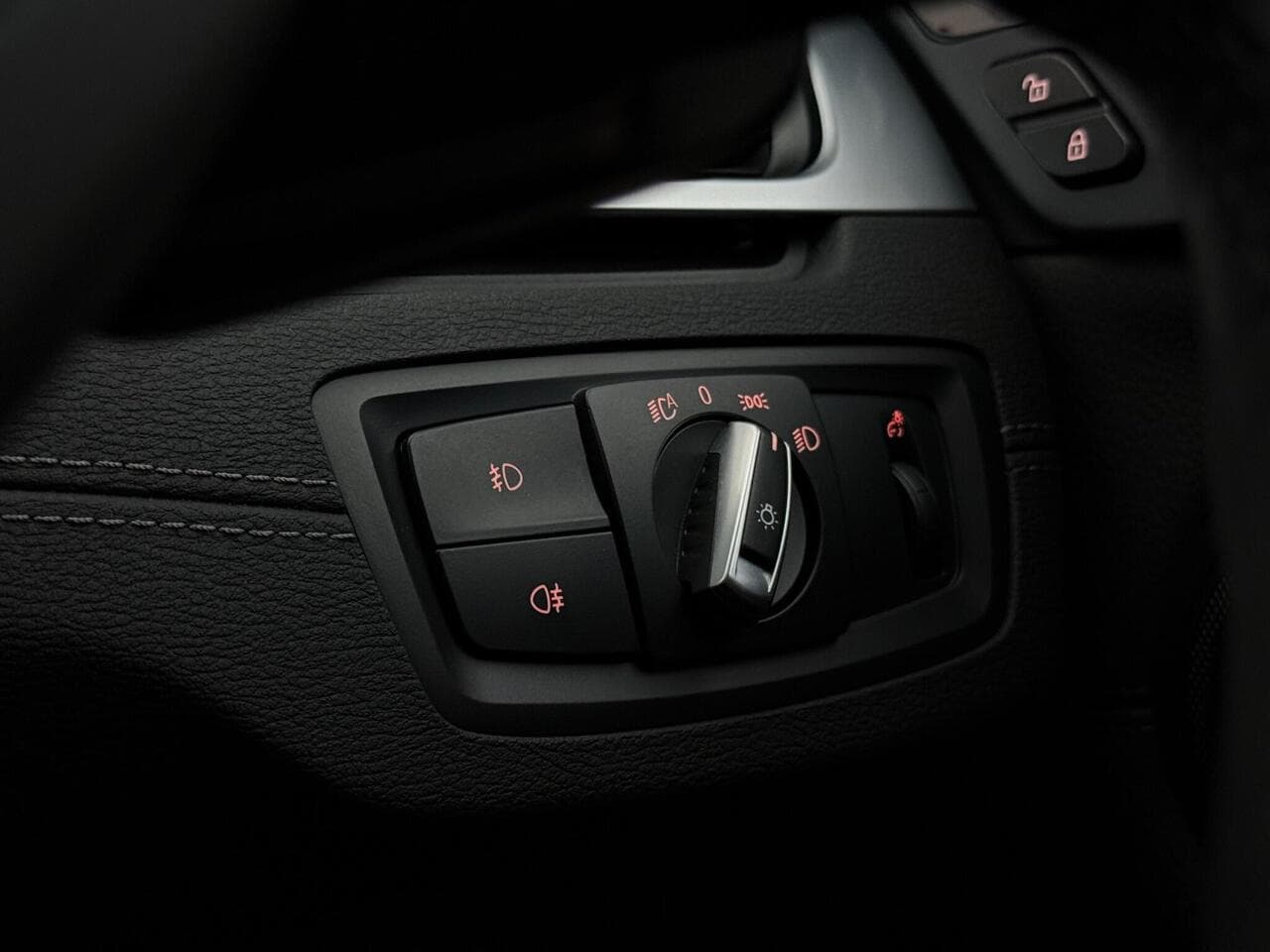 BMW X1 thumbnail Misc Controls