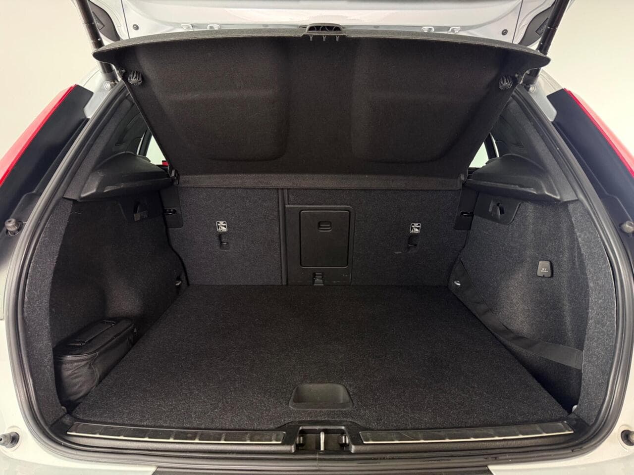 Volvo XC40 thumbnail Boot