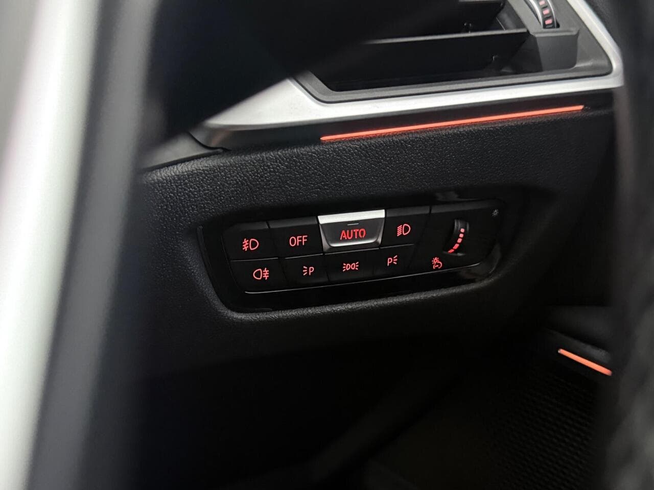 BMW 3 Series thumbnail Misc Controls