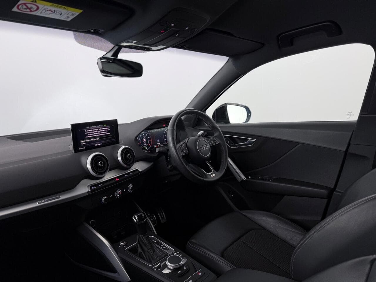 Audi Q2 thumbnail Interior Front