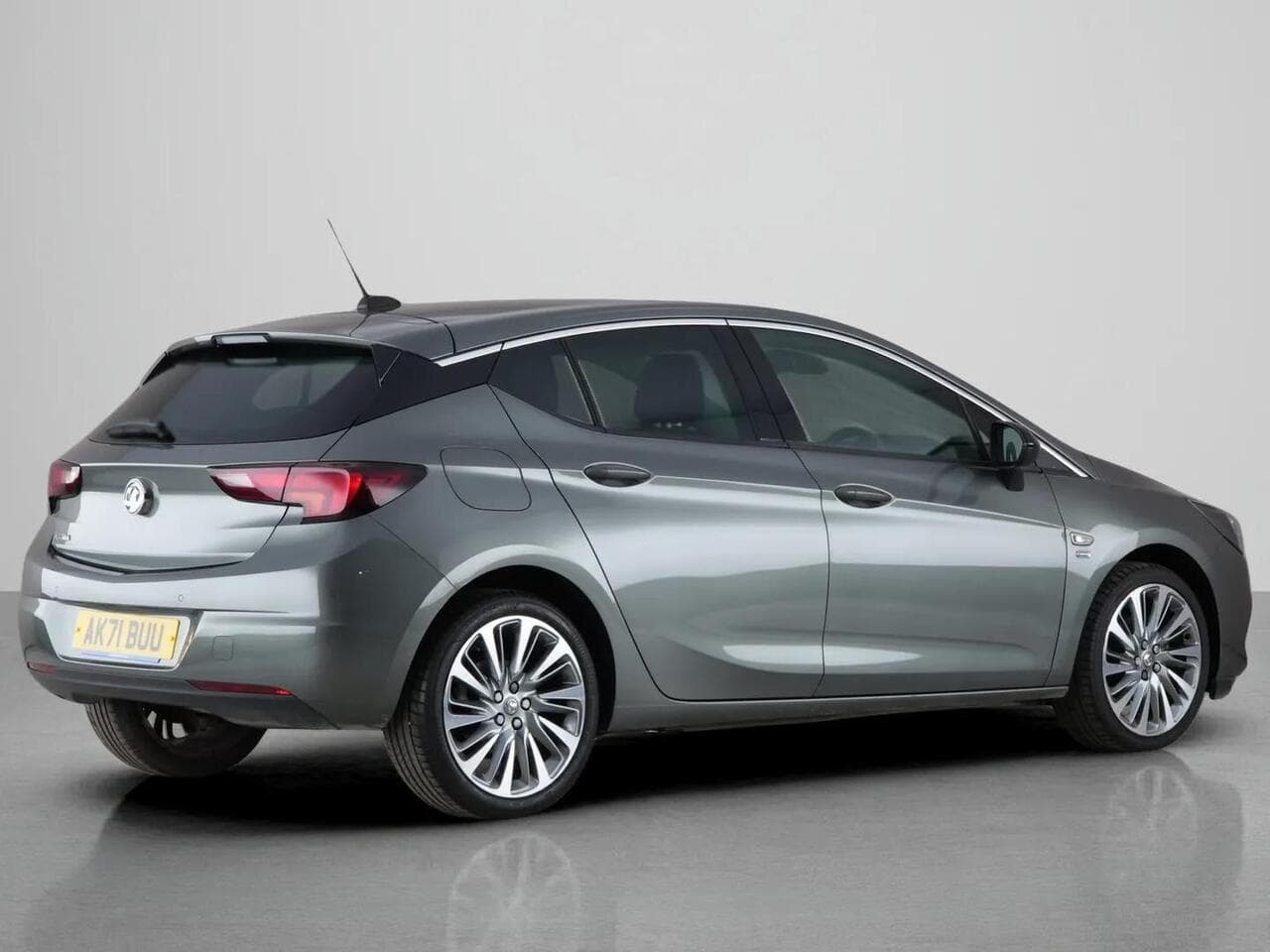 Vauxhall Astra thumbnail Rear Right