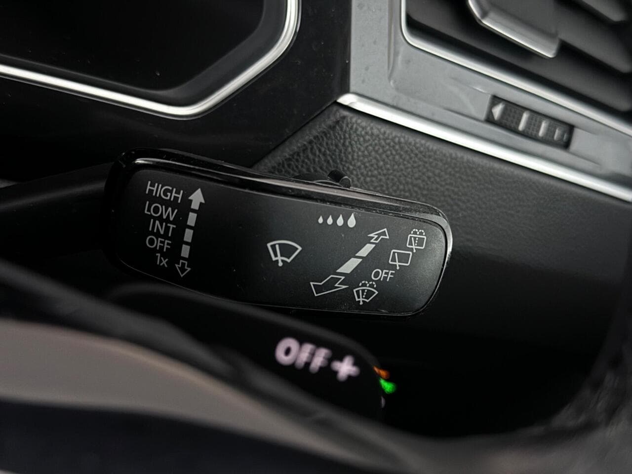 Volkswagen Tiguan thumbnail Misc Controls