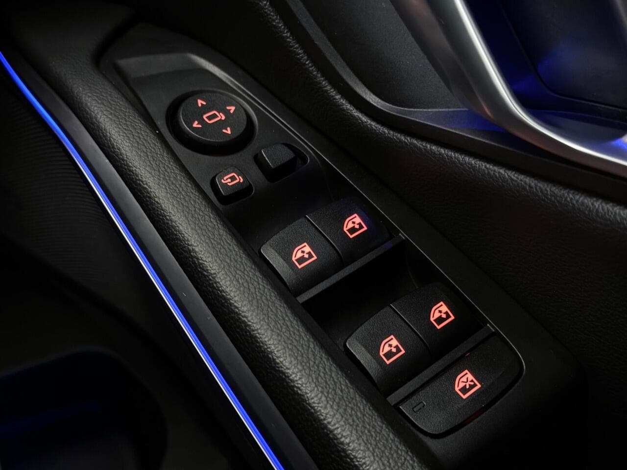 BMW 3 Series thumbnail Misc Controls