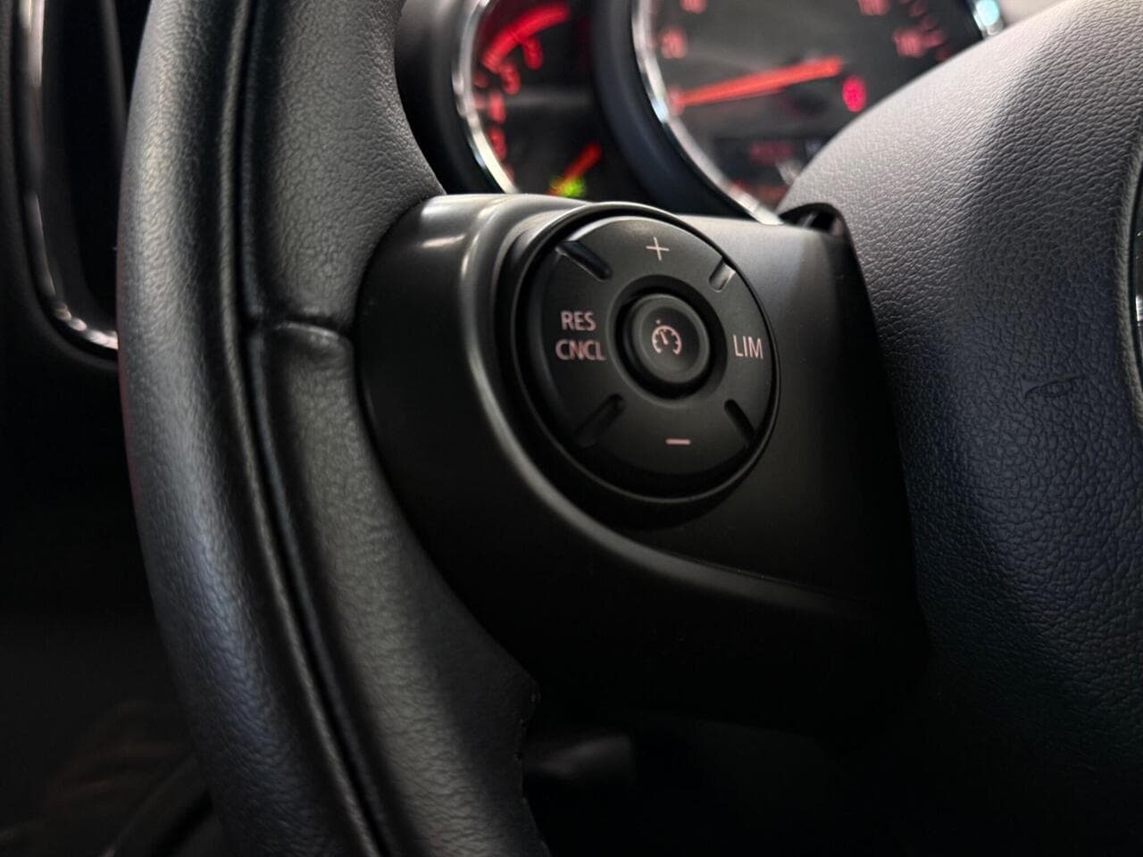 MINI Countryman thumbnail Misc Controls