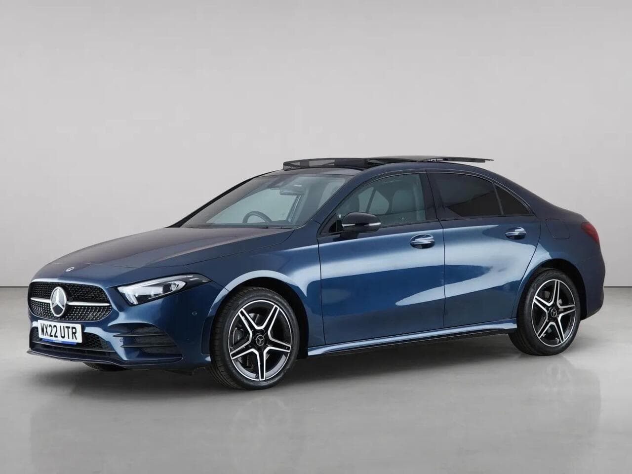 Mercedes-Benz A Class thumbnail Front Left
