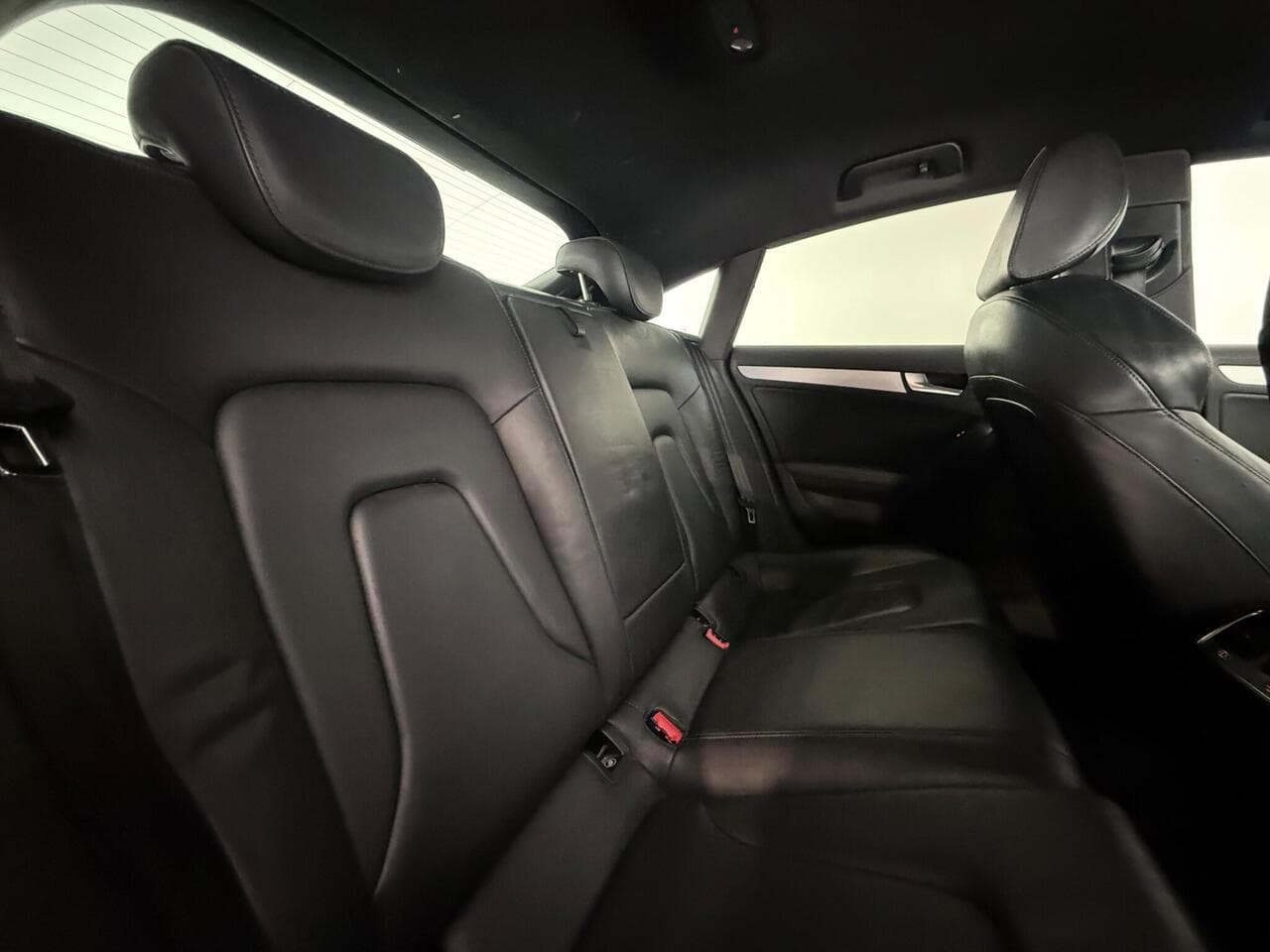 Audi A5 thumbnail Seats Rear