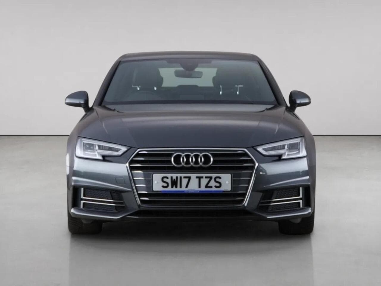Audi A4 thumbnail Front