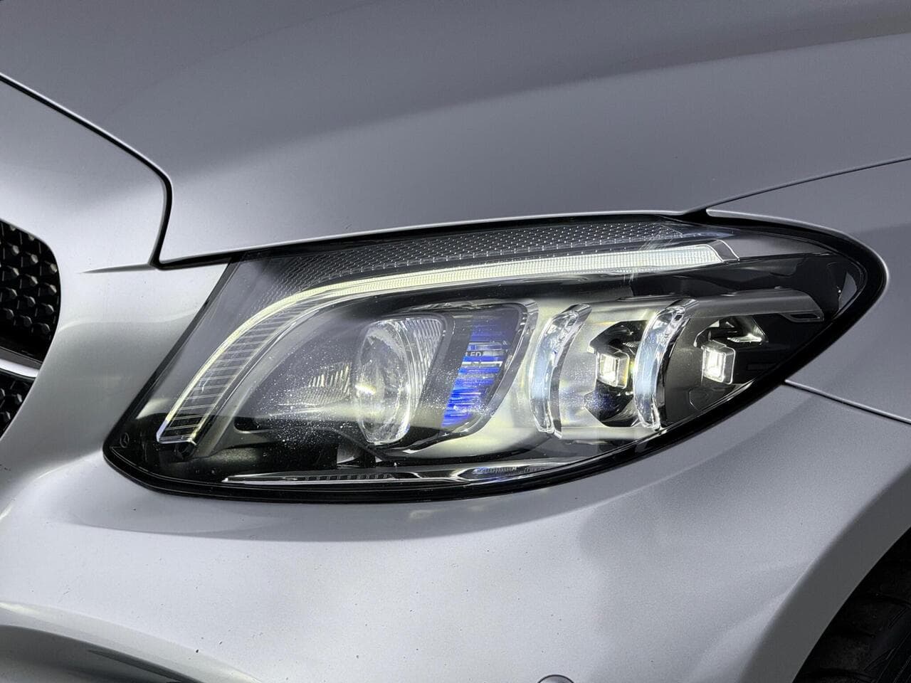 Mercedes-Benz C Class thumbnail Lights Front