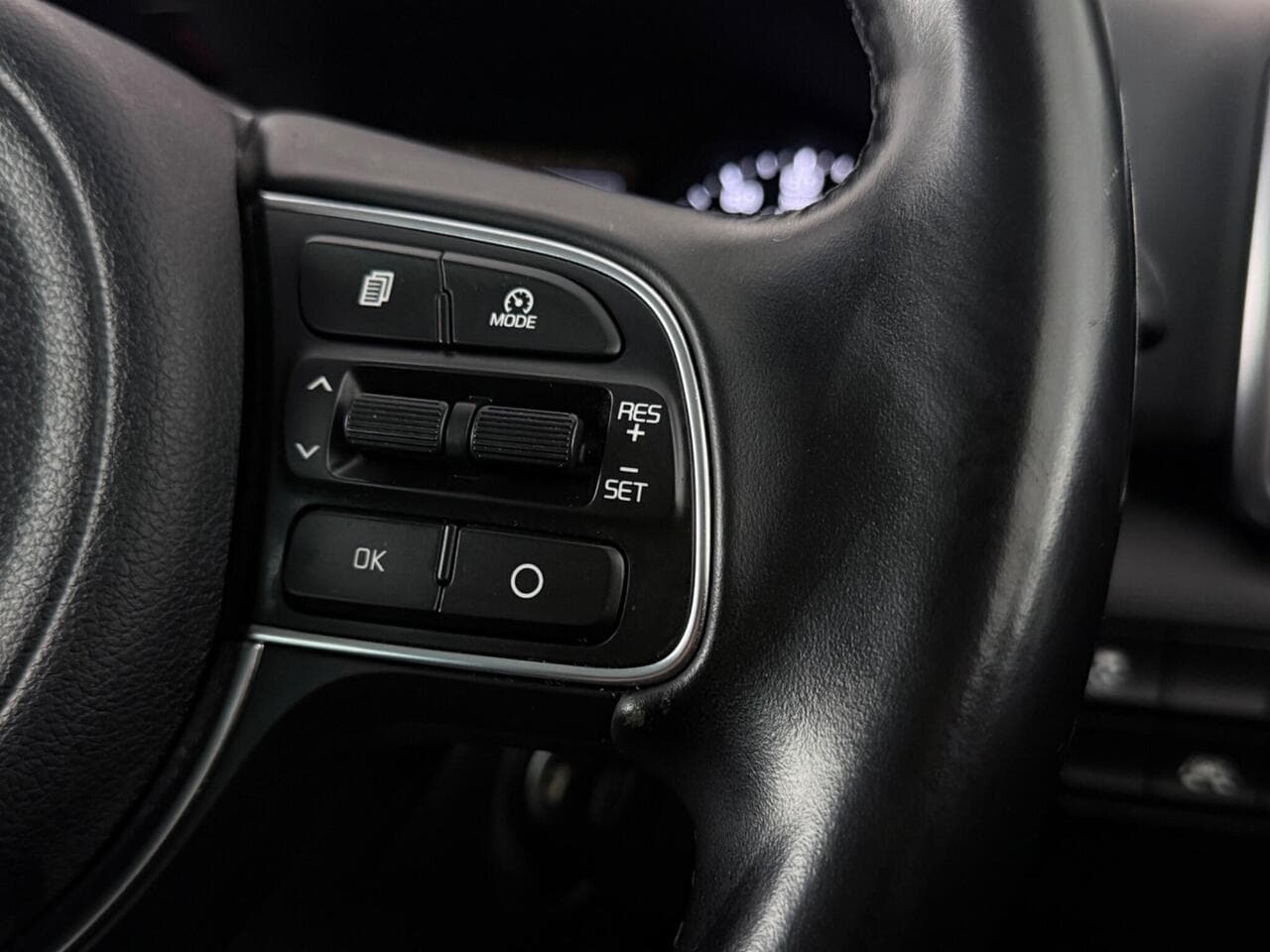 Kia Sportage thumbnail Misc Controls