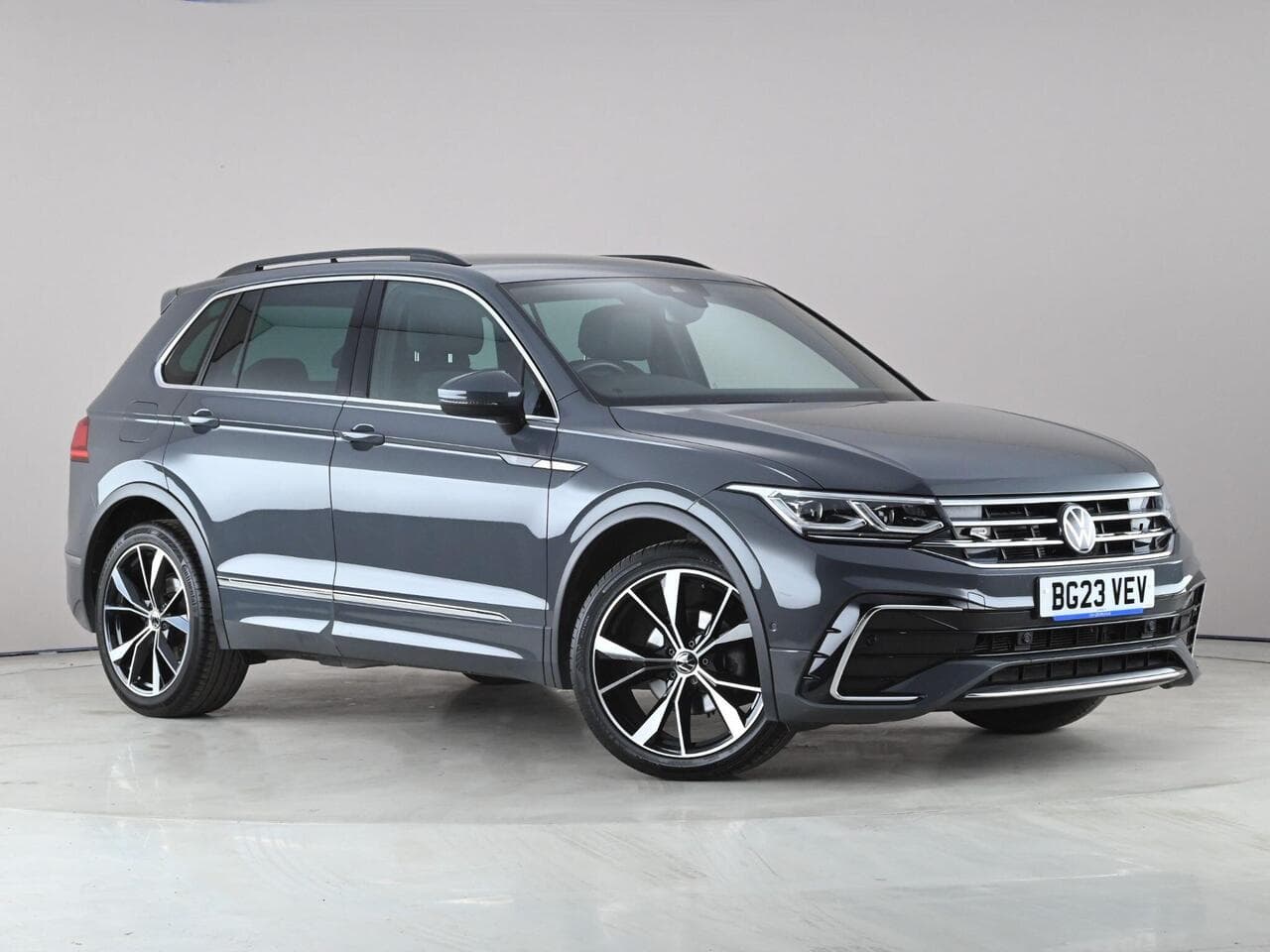 Volkswagen Tiguan - Volkswagen Tiguan 1.5 TSI R-Line DSG Euro 6 (s/s) 5dr