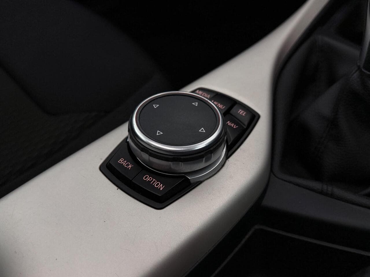 BMW 2 Series thumbnail Misc Controls