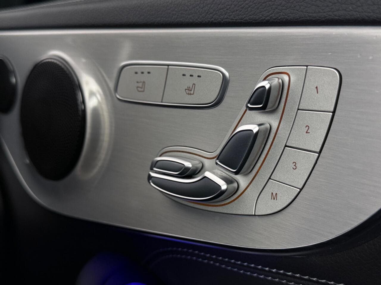 Mercedes-Benz C Class thumbnail Misc Controls