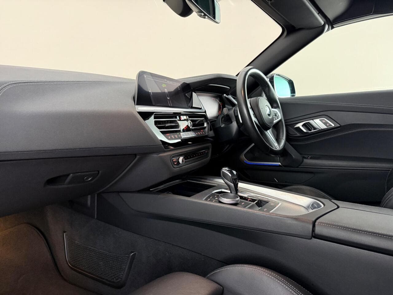 BMW Z4 thumbnail Interior Front