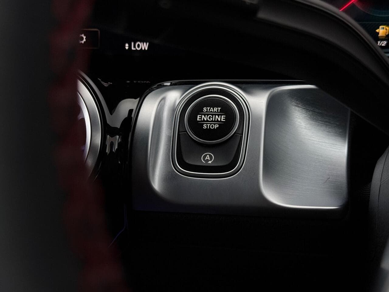 Mercedes-Benz GLB thumbnail Misc Controls