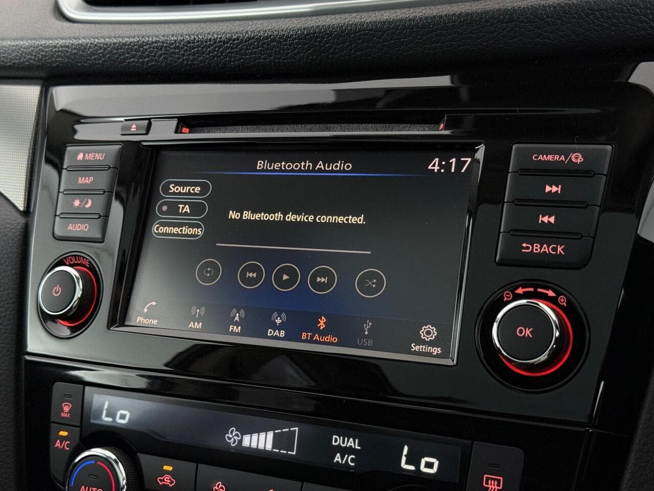 Nissan Qashqai thumbnail Infotainment System